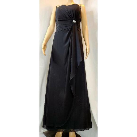 Symphony of Venus Strapless Bridal Dress - Picture 1 of 10